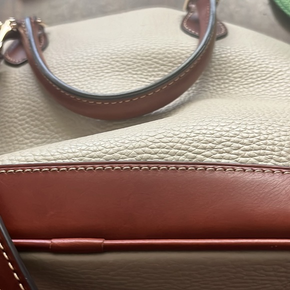 Dooney and Burke perfect condition satchel - Picture 4 of 6